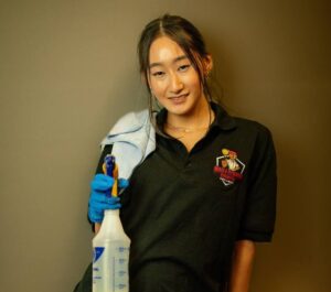 Difference Between Eco-Friendly & Chemical-Based Cleaning Products.
